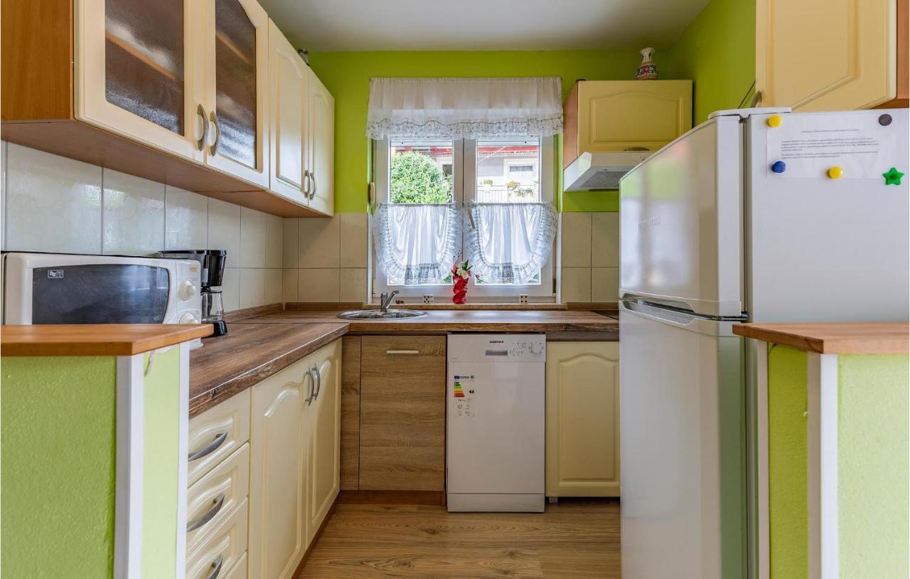 Nice Apartment In Premantura With Wifi Exterior photo